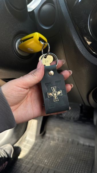Патриотический брелок Воздушные Силы ВСУ из натуральной кожи в коробке BR-PSZ-03 фото